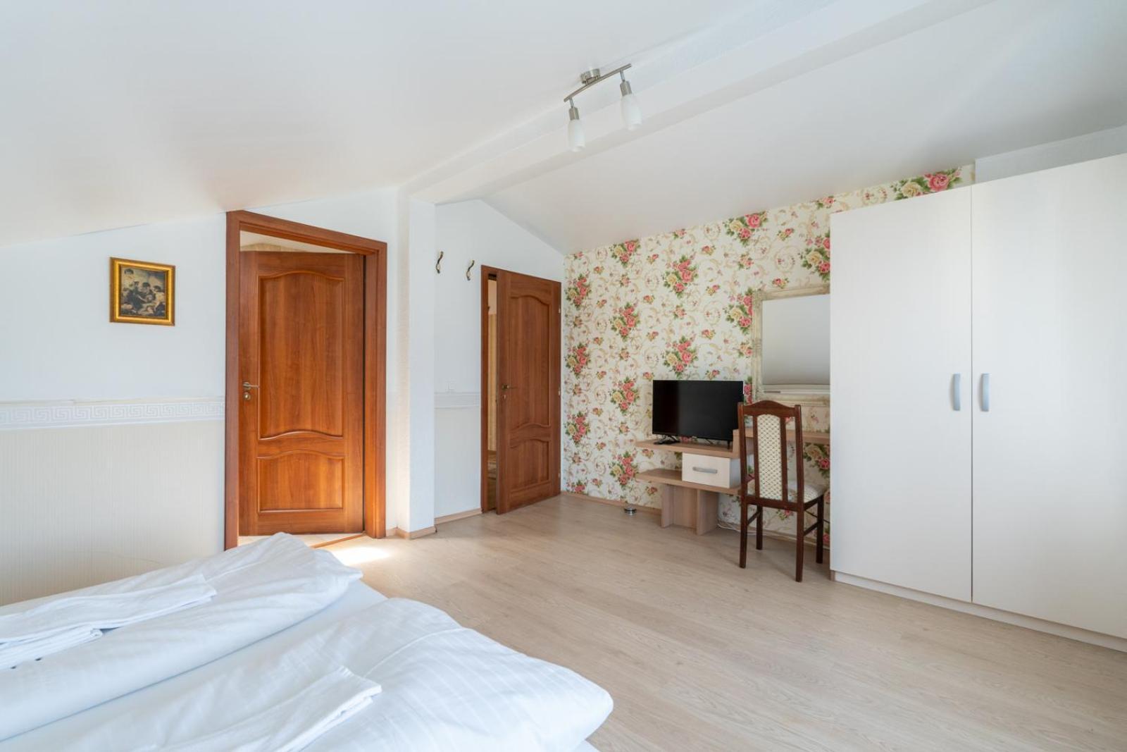 Farawayhomes Aparthotel Near Vienna Airport - Anytime Self Check-In Bruck an der Leitha Exterior foto