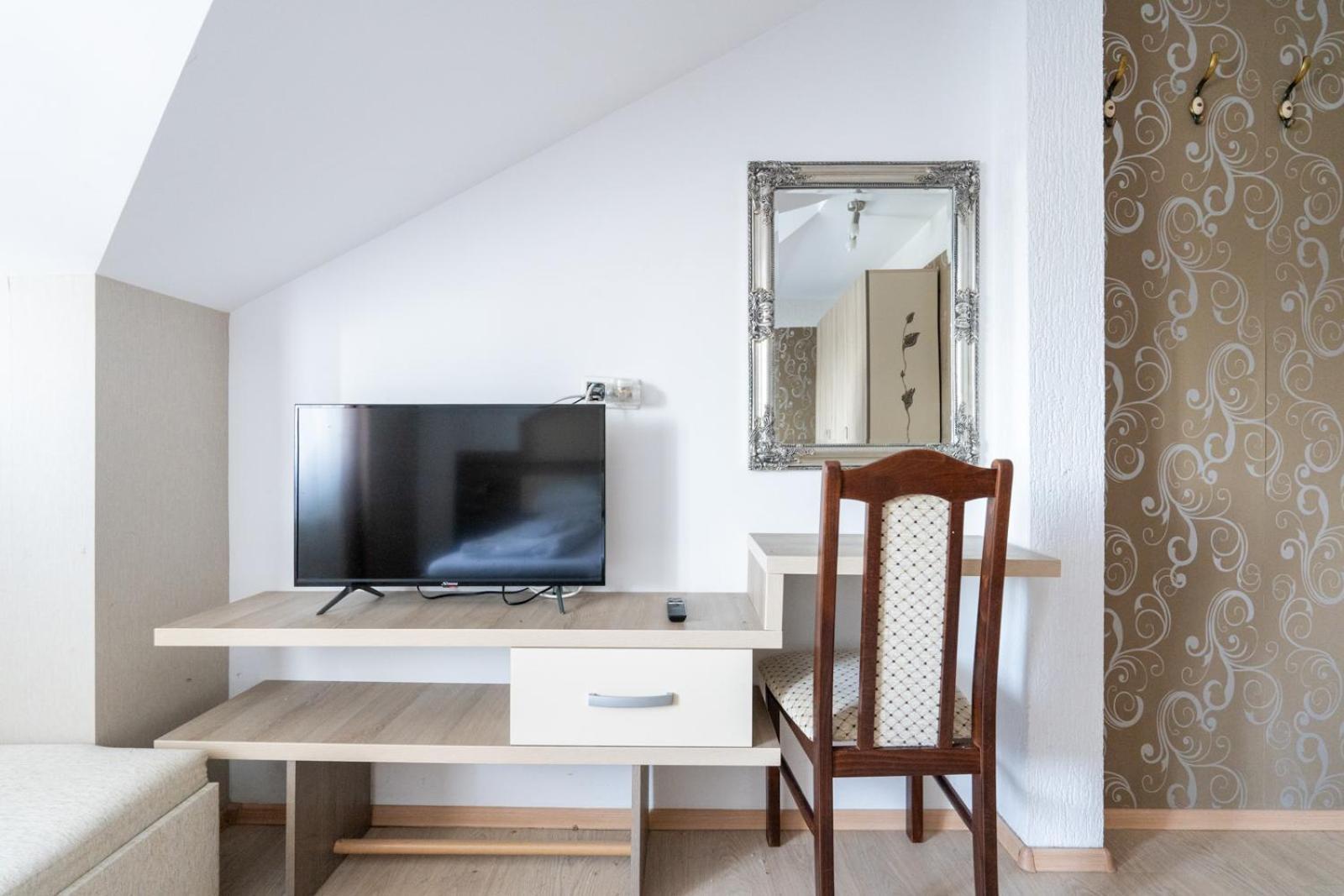 Farawayhomes Aparthotel Near Vienna Airport - Anytime Self Check-In Bruck an der Leitha Exterior foto