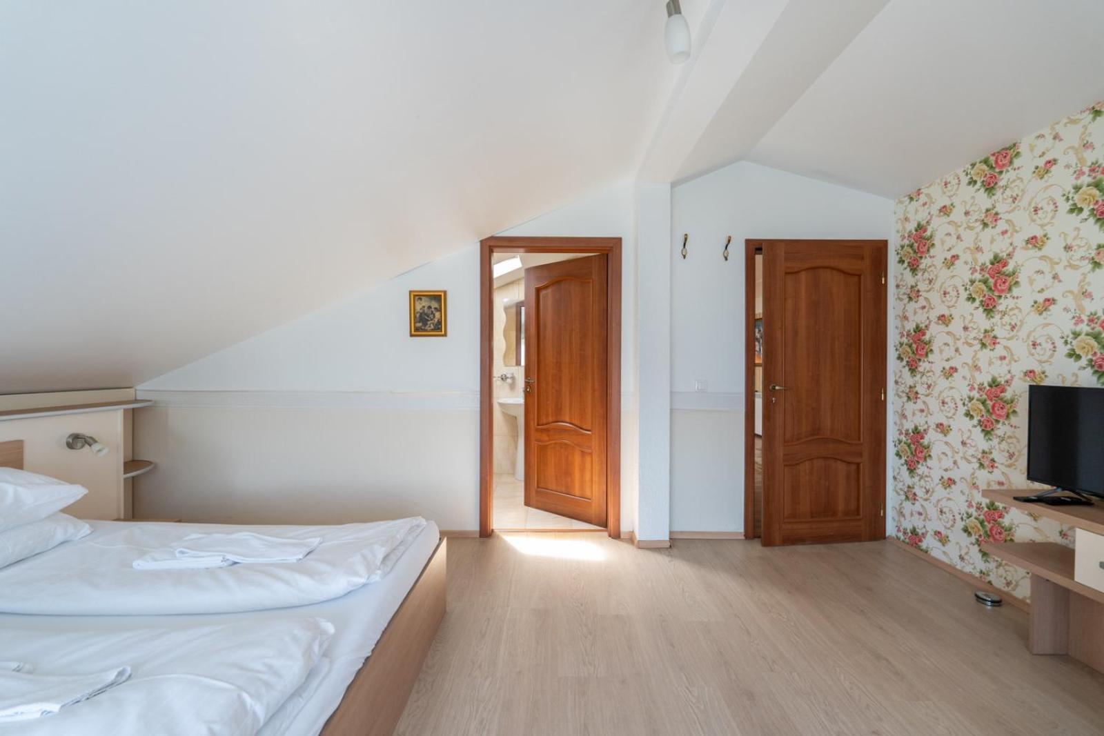 Farawayhomes Aparthotel Near Vienna Airport - Anytime Self Check-In Bruck an der Leitha Exterior foto