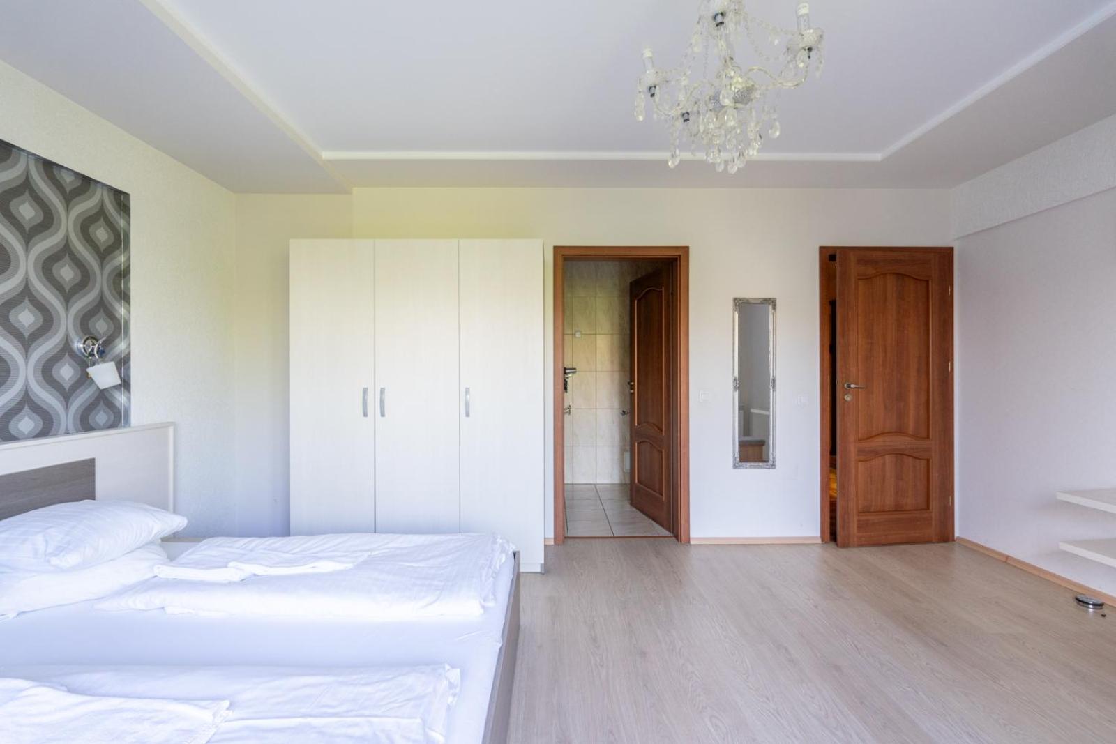 Farawayhomes Aparthotel Near Vienna Airport - Anytime Self Check-In Bruck an der Leitha Exterior foto