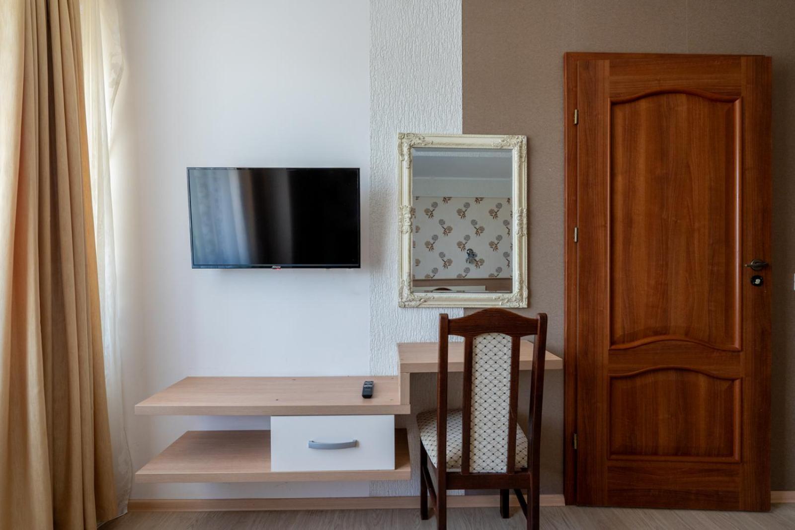 Farawayhomes Aparthotel Near Vienna Airport - Anytime Self Check-In Bruck an der Leitha Exterior foto