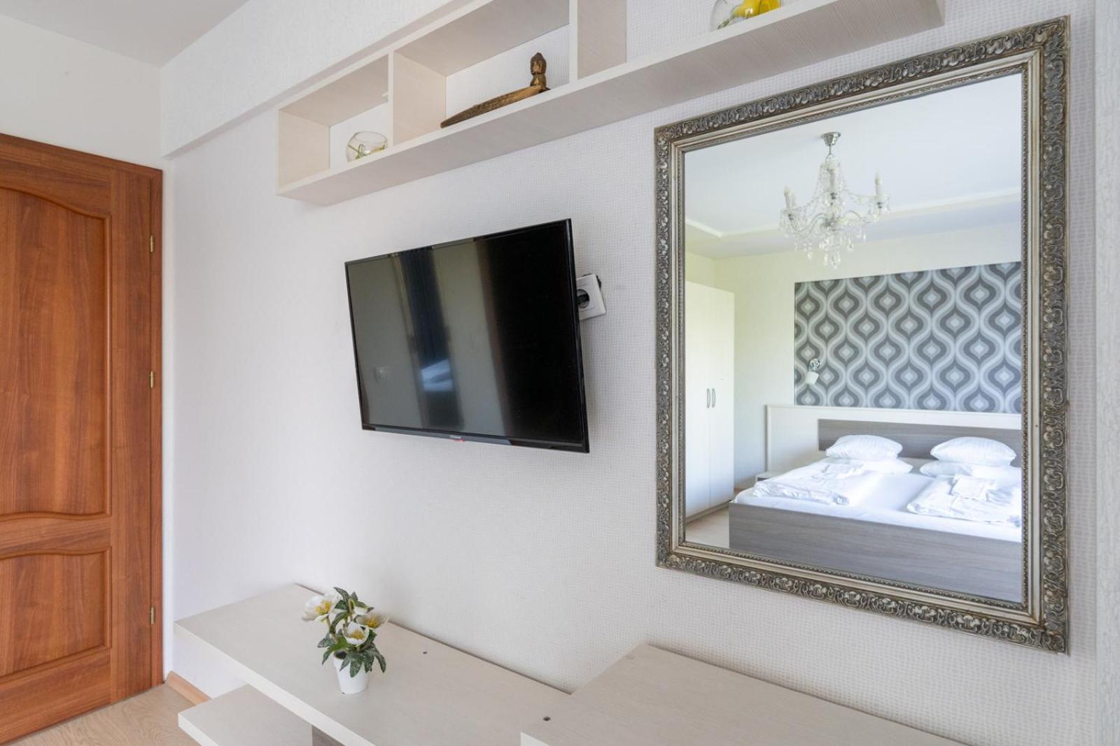 Farawayhomes Aparthotel Near Vienna Airport - Anytime Self Check-In Bruck an der Leitha Exterior foto