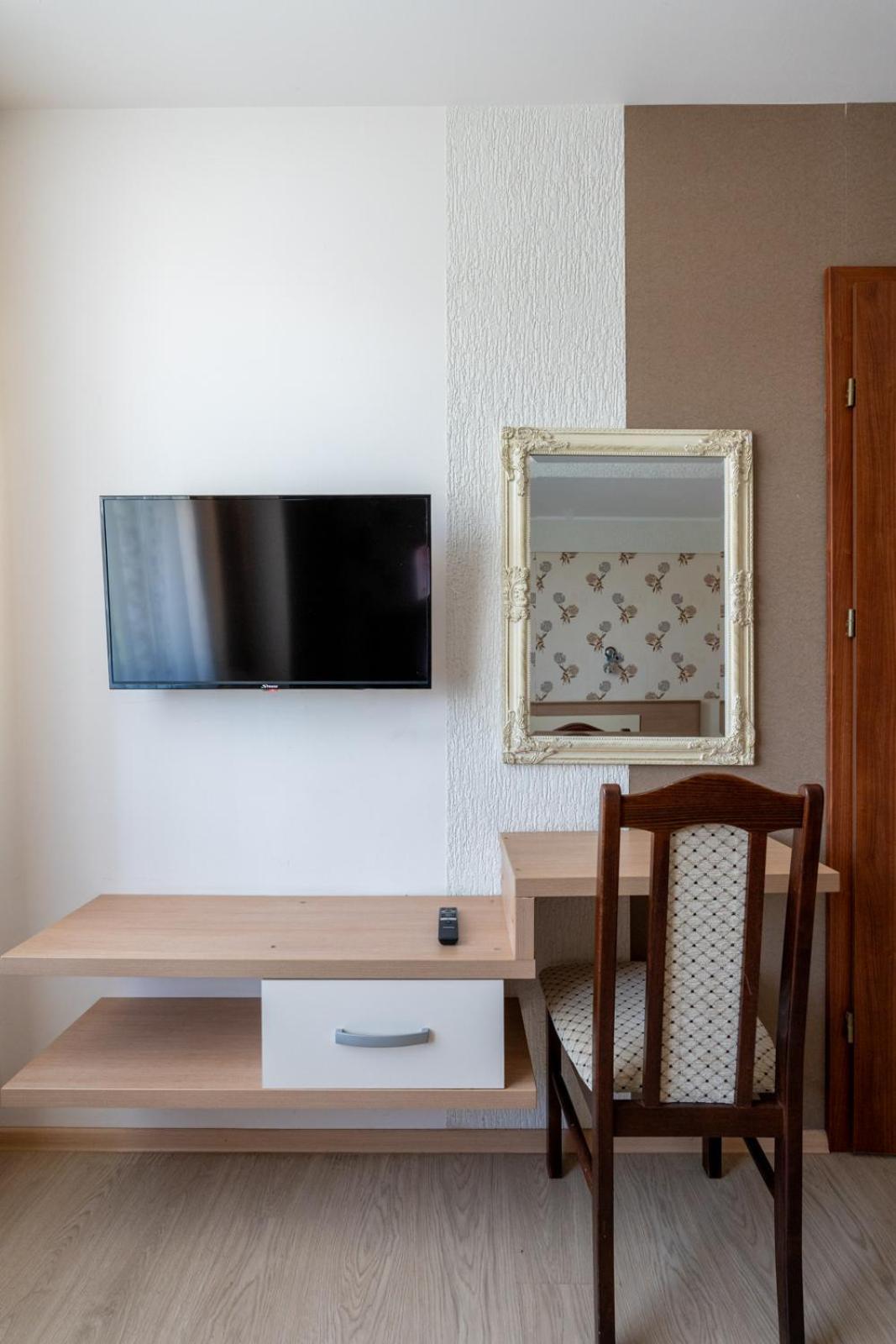 Farawayhomes Aparthotel Near Vienna Airport - Anytime Self Check-In Bruck an der Leitha Exterior foto
